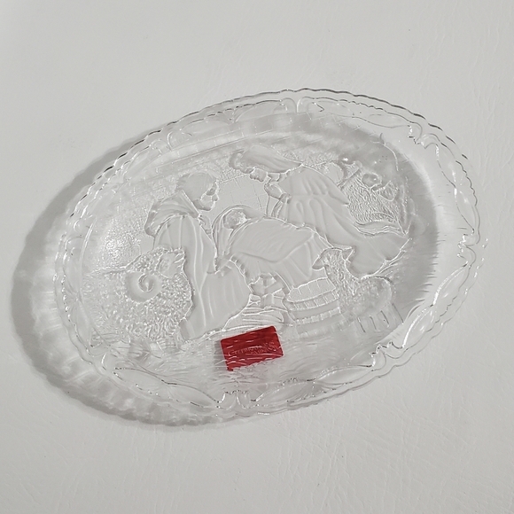 NWT Mikasa Crystal Nativity Plate Clear Serving Dish Stable Manger - Picture 3 of 8